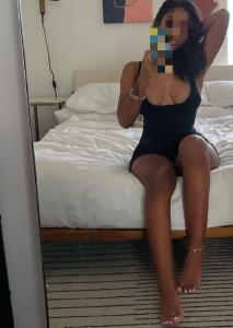 613463605: Chica busca chico en Lugo