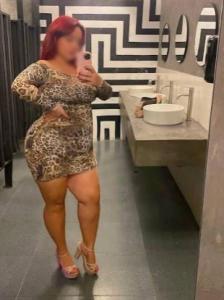 672885668: Chica busca chico en Barcelona