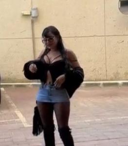 611399628: Chica busca chico en Ibiza