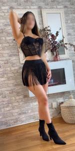 690695843: Chica busca chico en Barcelona