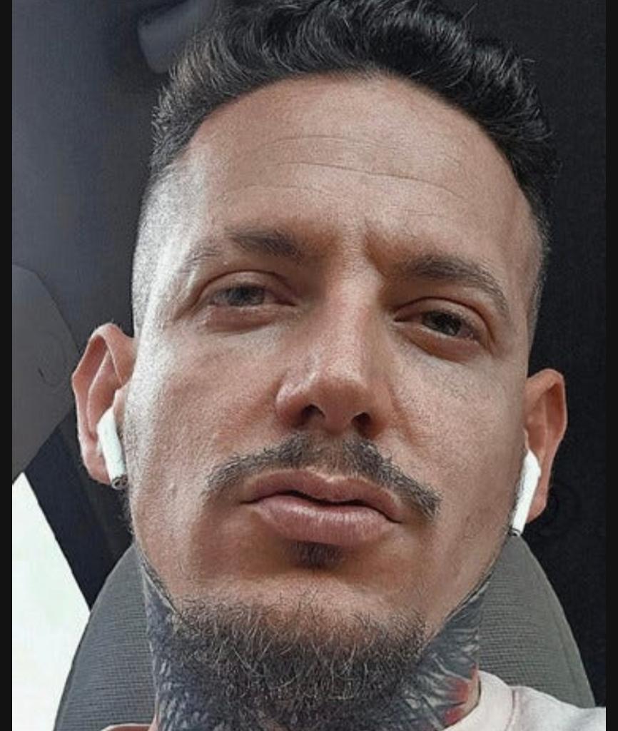 Chico busca chica en Málaga: 