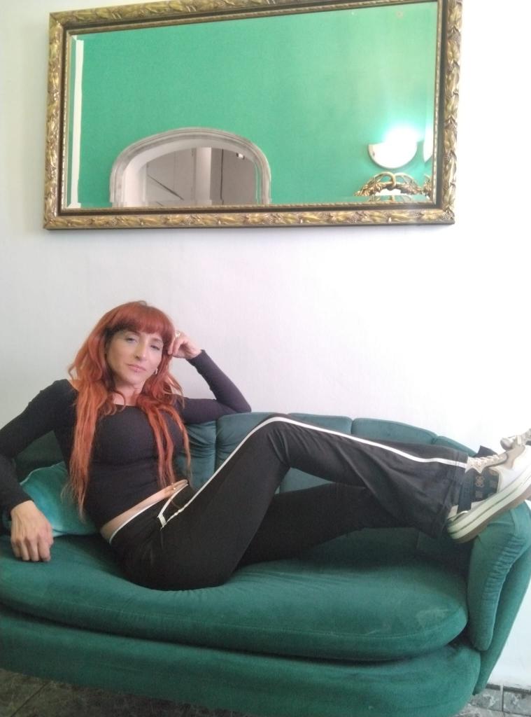 663998212: Chica busca chico en Valencia