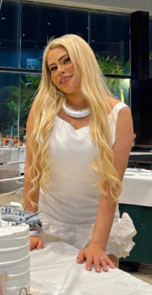 677832202: Chica busca chico en Barcelona