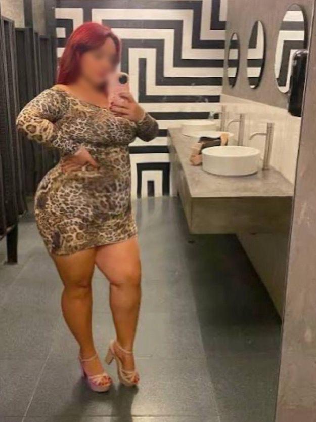 672885668: Chica busca chico en Barcelona