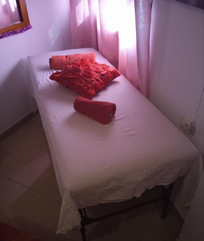 Chica busca chico en Tenerife: 