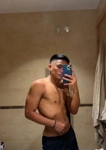 674202143: Chico busca chica en Murcia