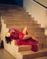 643495110: Chica busca chico en Barcelona