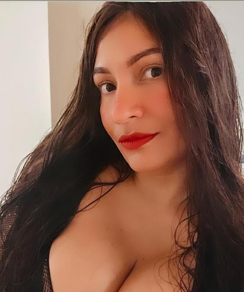 692214605: Chica busca chico en Tarragona