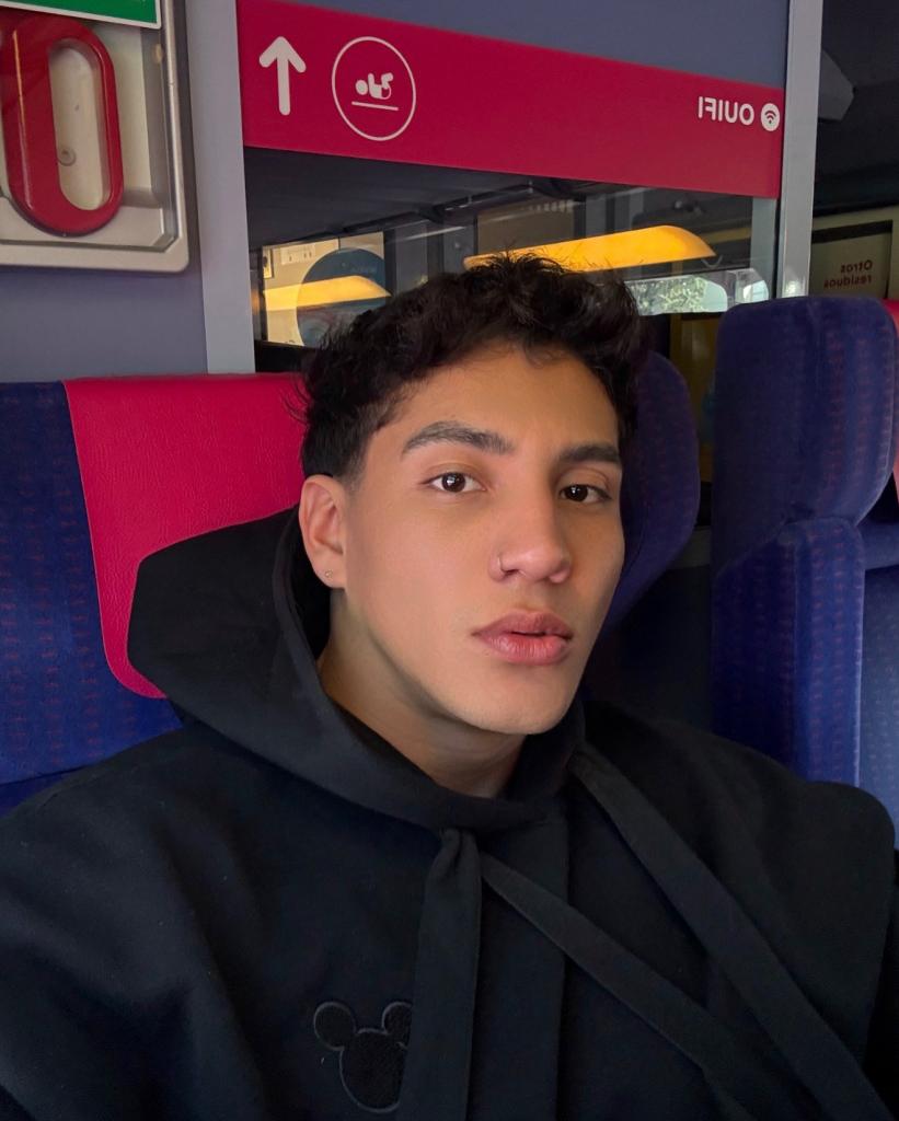 Chico busca chica en Barcelona: 