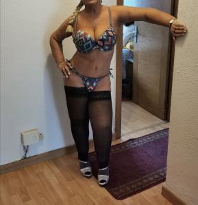 Chica busca chico en La Coruña: 